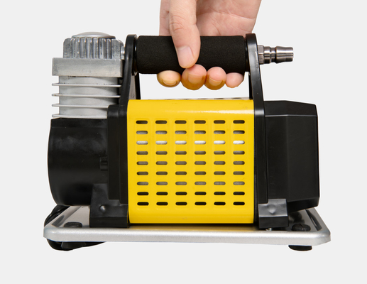 DC12V-Metall-Portable-Auto-Reifen-Inflator mit Metall-Druckmessgerät und Schlauch
