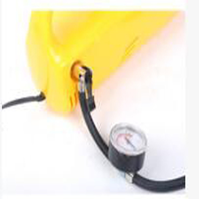 2-in-1-tragbare ABS-Auto Staubsauger und Auto Reifen Aufblaskompressor