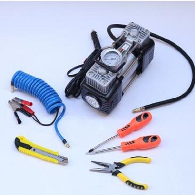 Ein guter Preis. Luft-Schocks silberne des Fahrzeug-Luftkompressor-portierbare elektrische Luftkompressor-12v für LKWs Online